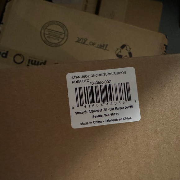 LoveShackFancy Stanley 40oz Ribbon Rosa - Picture 3 of 3